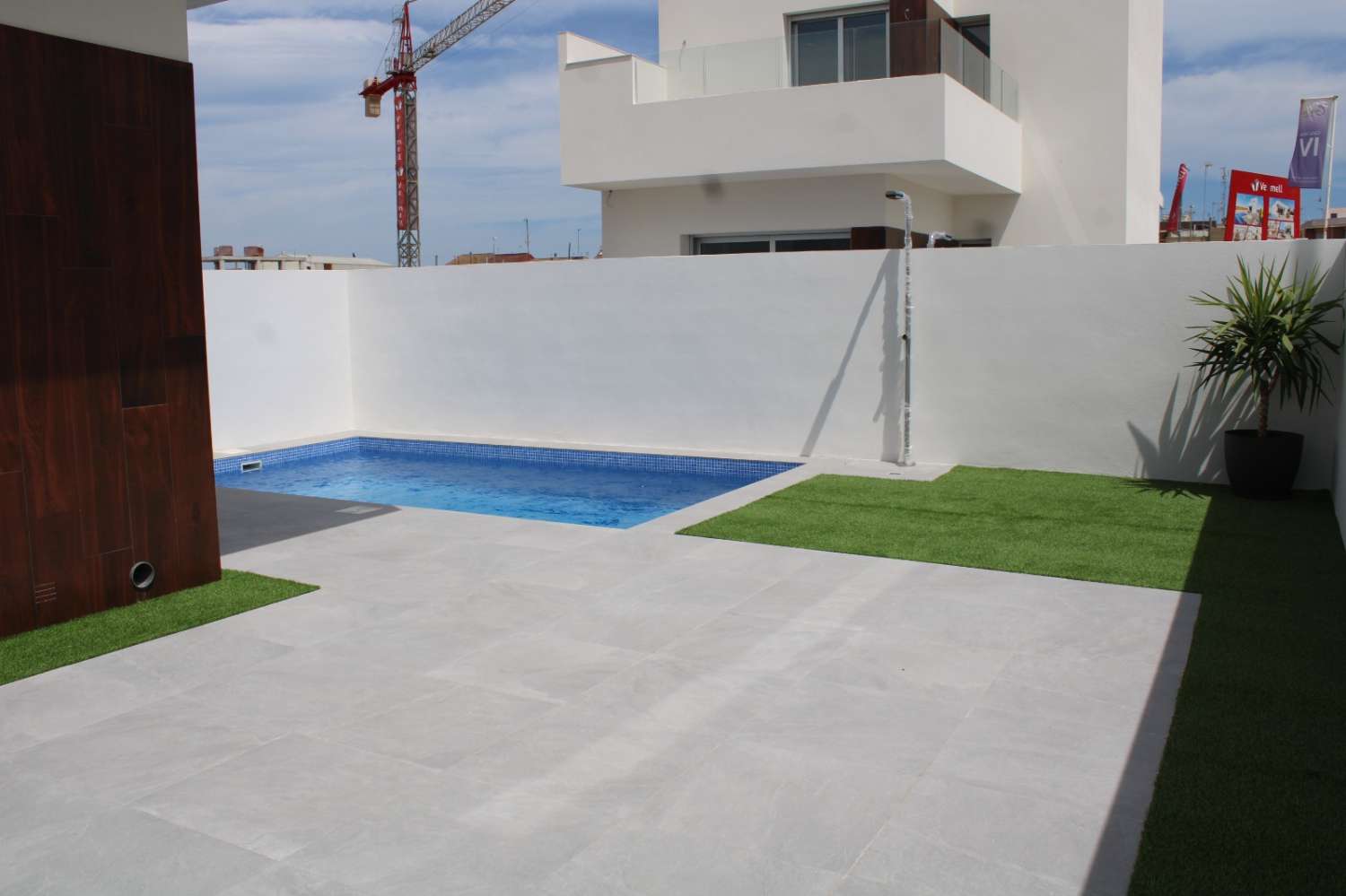 Encantadora Villa de Dos Plantas con Piscina Privada en San Fulgencio