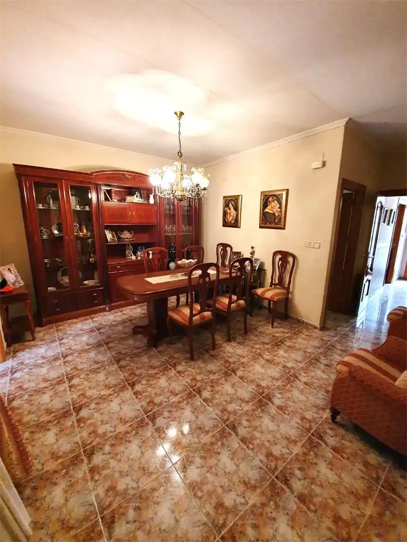 House for Sale in the Village of Catral